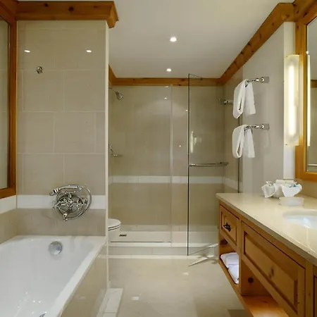 Crystal Superior Hotel 4*