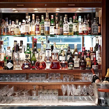 מלון Crystal Superior