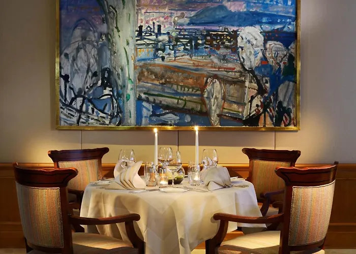 מלון Crystal Superior 4*