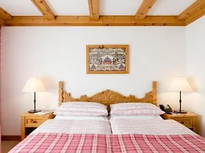 מלון Crystal Superior