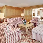 Crystal Superior Hotel 4*