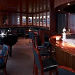 Crystal Superior 4*